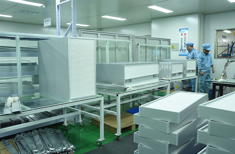 過(guò)濾器加工車(chē)間